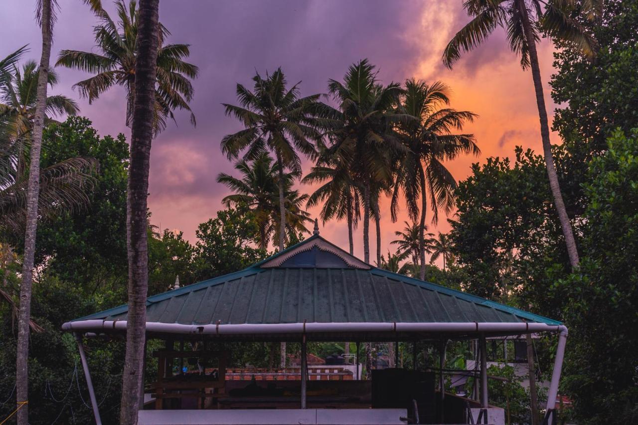 Hotel Secret Paradise à Varkala Extérieur photo